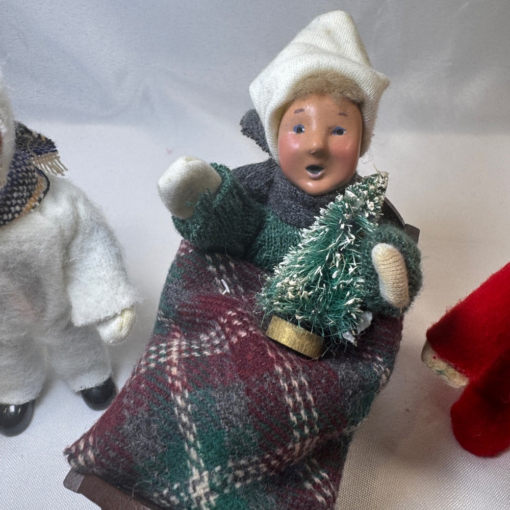 Vintage 1992 Byers Choice The Carolers Winter Sledding Children Set of 4 Baby - Picture 7 of 11